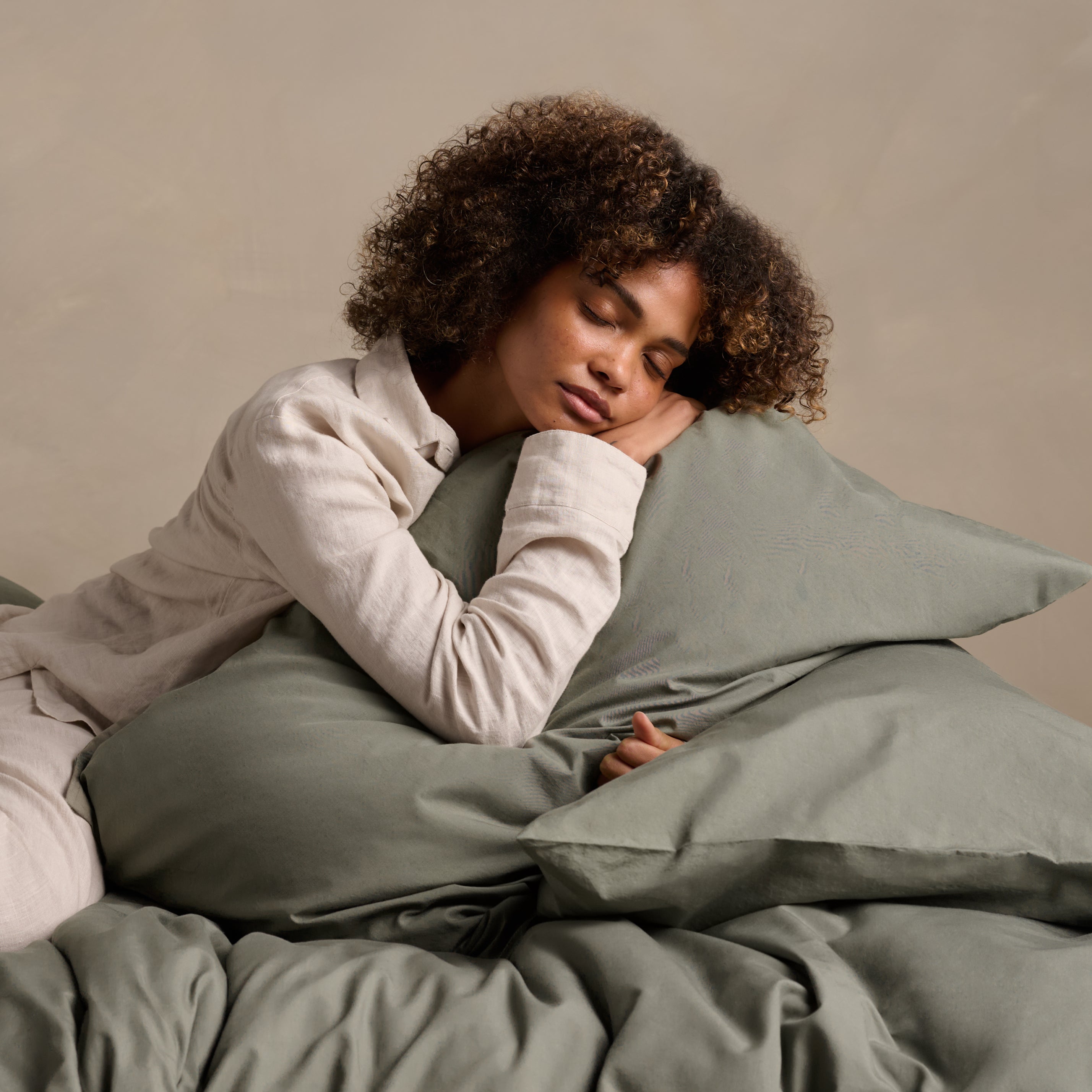 Bedfolk_Relaxed-Cotton-Duvet-Cover-Moss_1x1.jpg