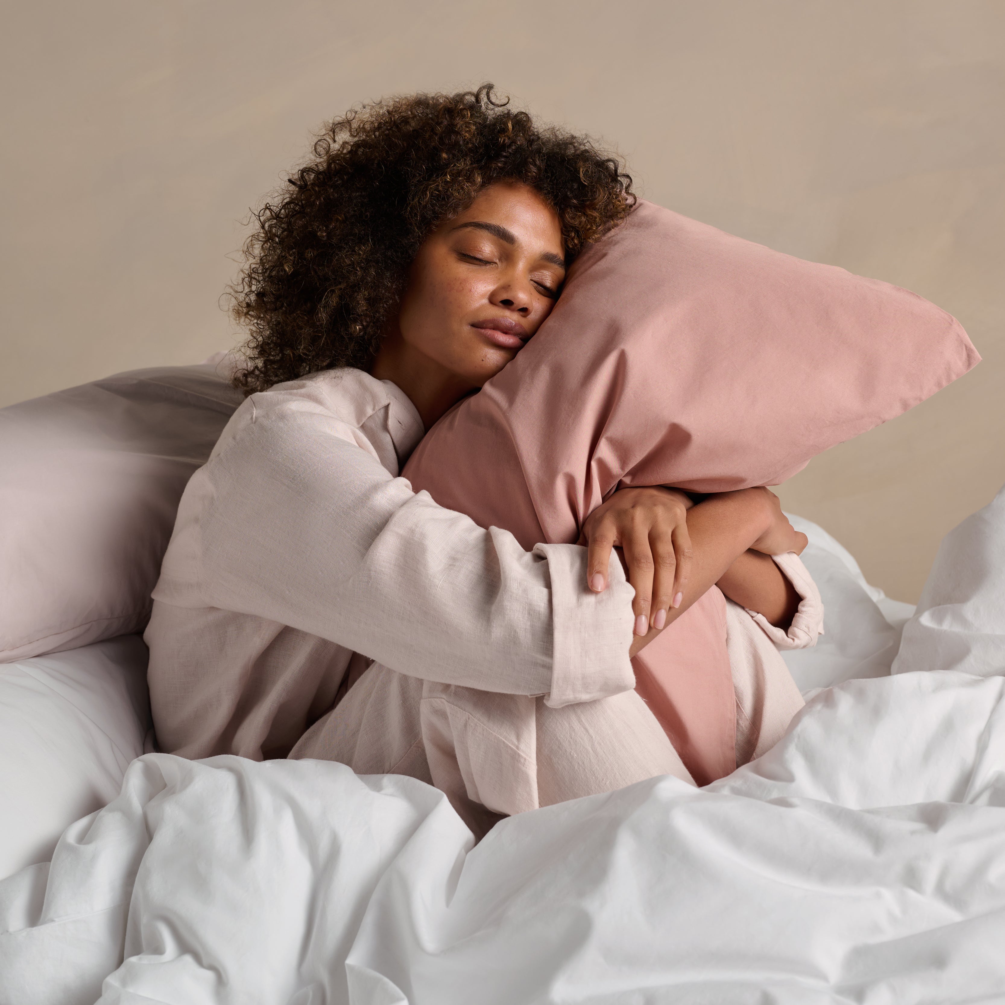 Bedfolk_Relaxed-Cotton-Pillowcase-Pair-Rust_1x1.jpg
