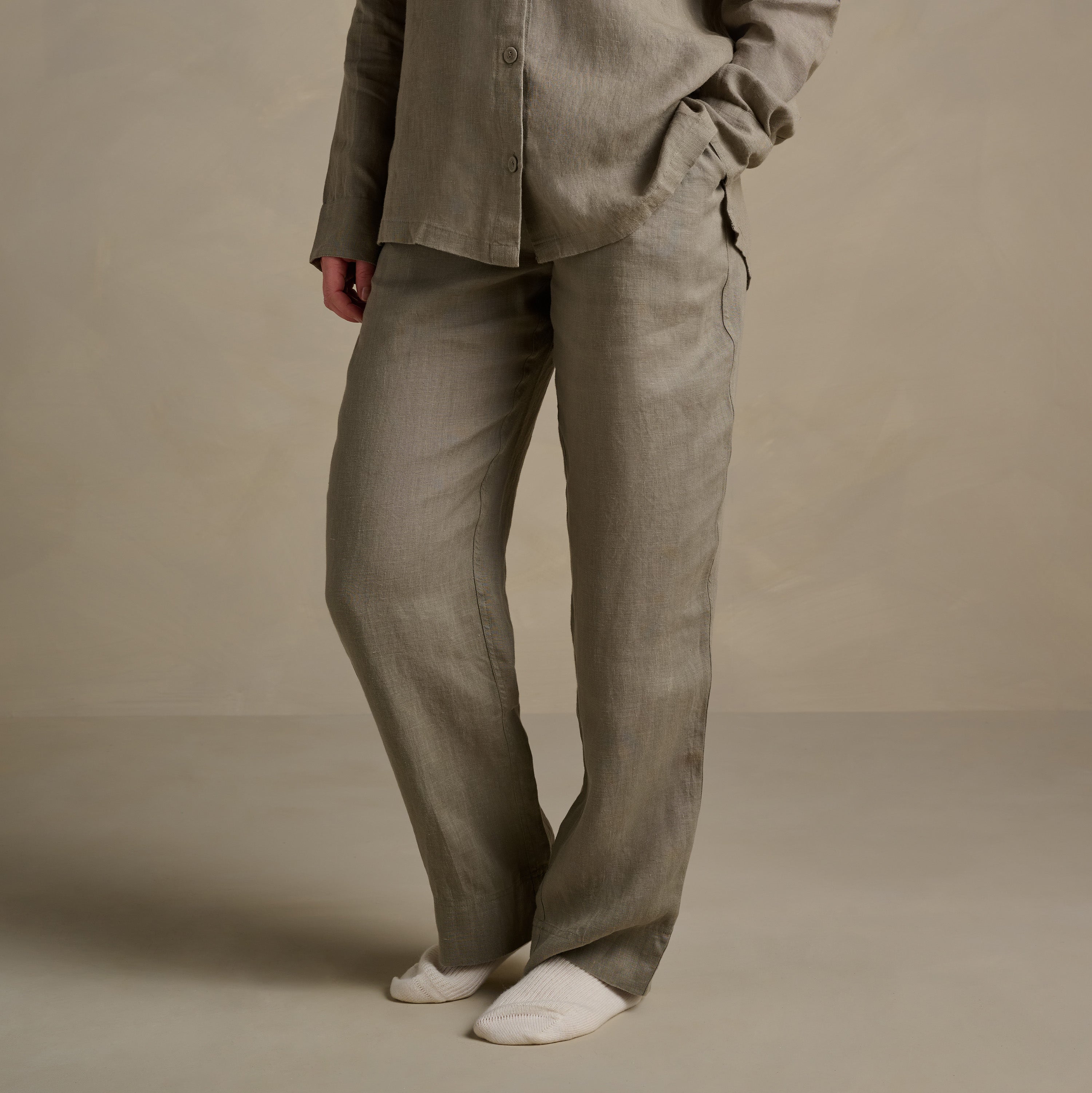 The Women's Linen Trouser - Moss