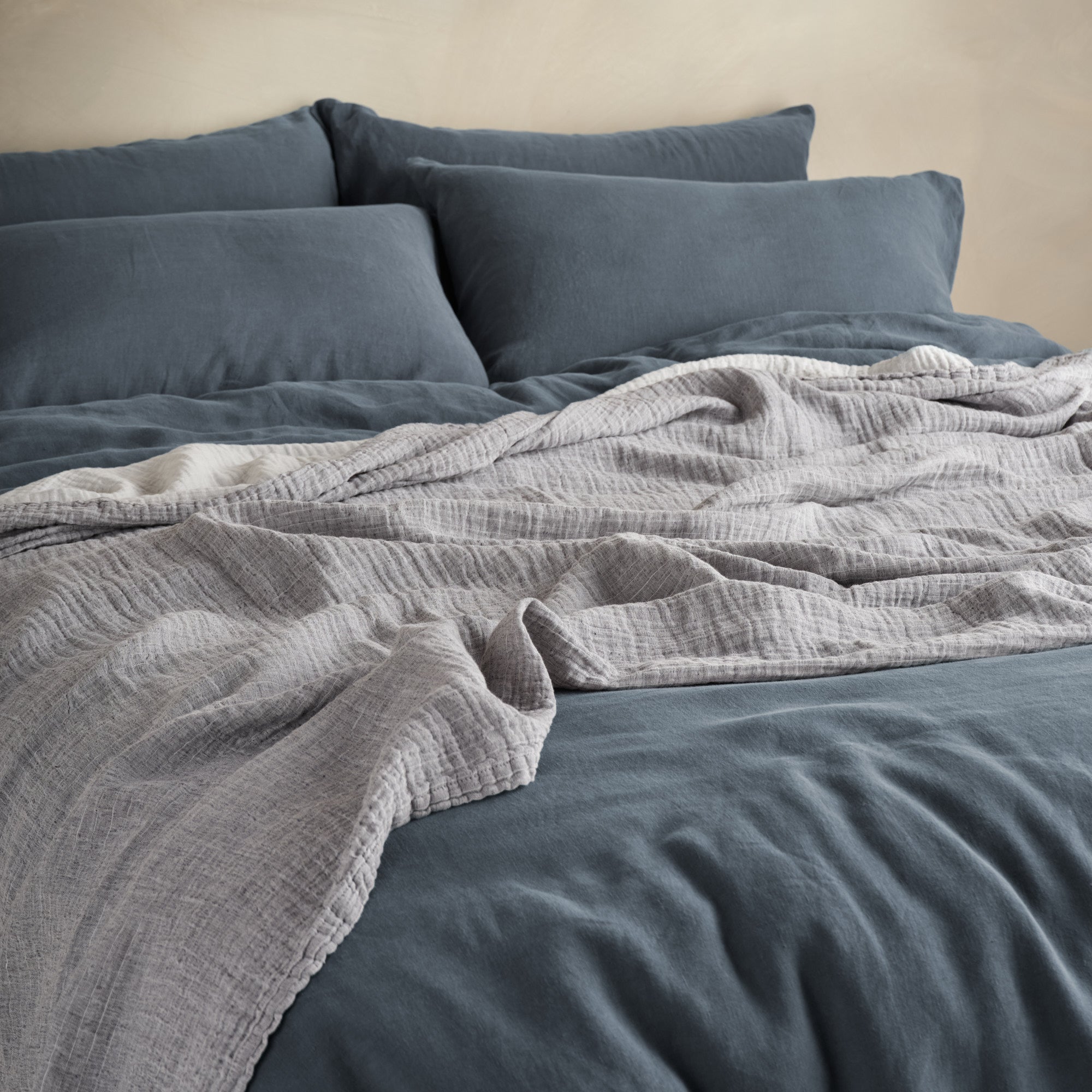The Linen & Cotton Throw - Ink