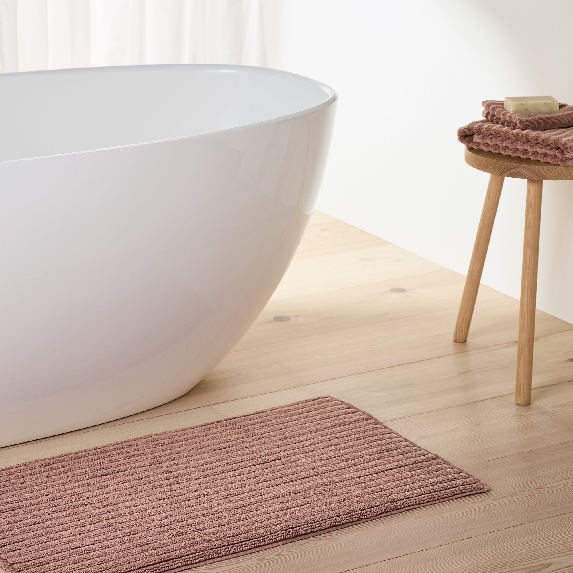 The Plush Bathmat - Rust