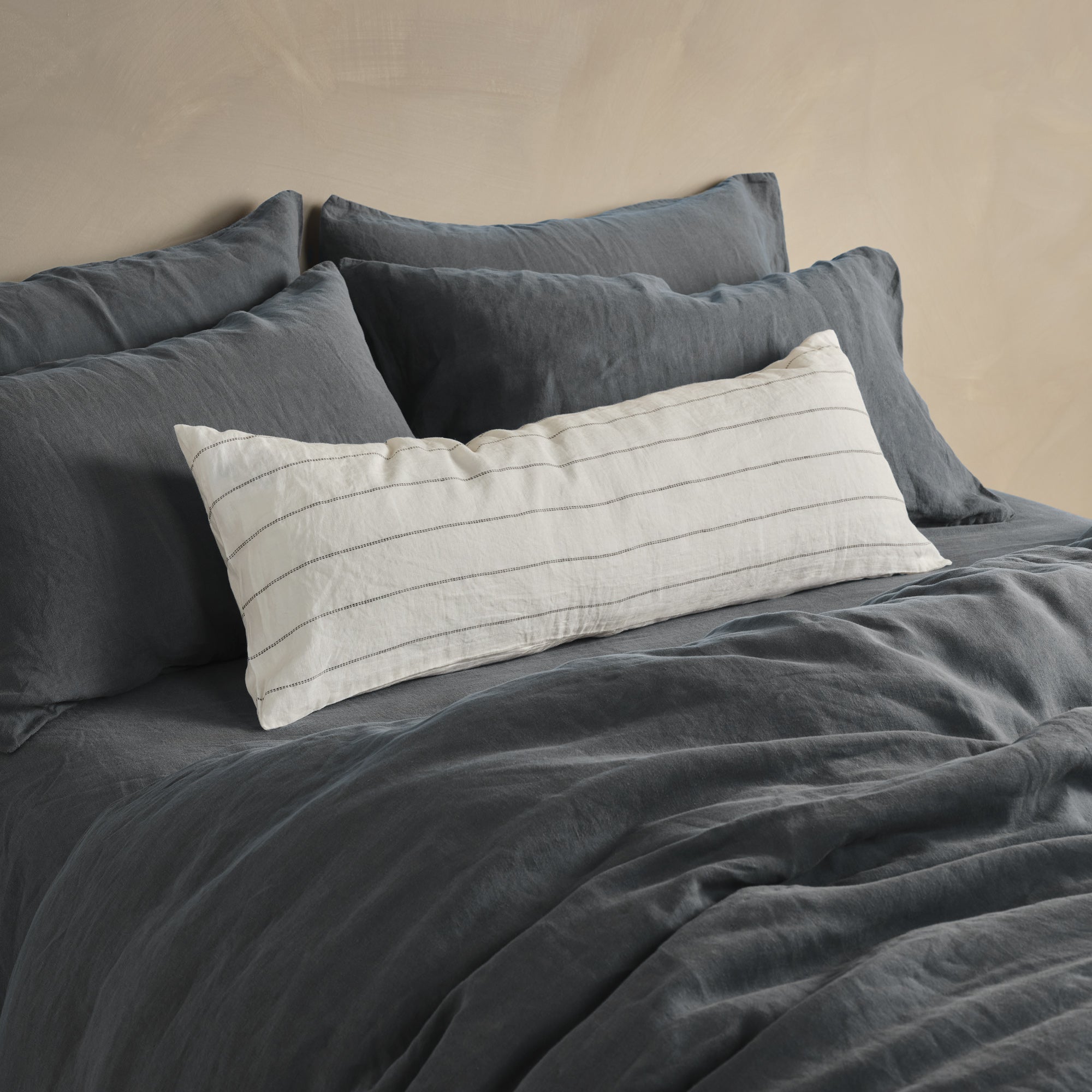 The Long Linen Pillowcase - Pinstripe